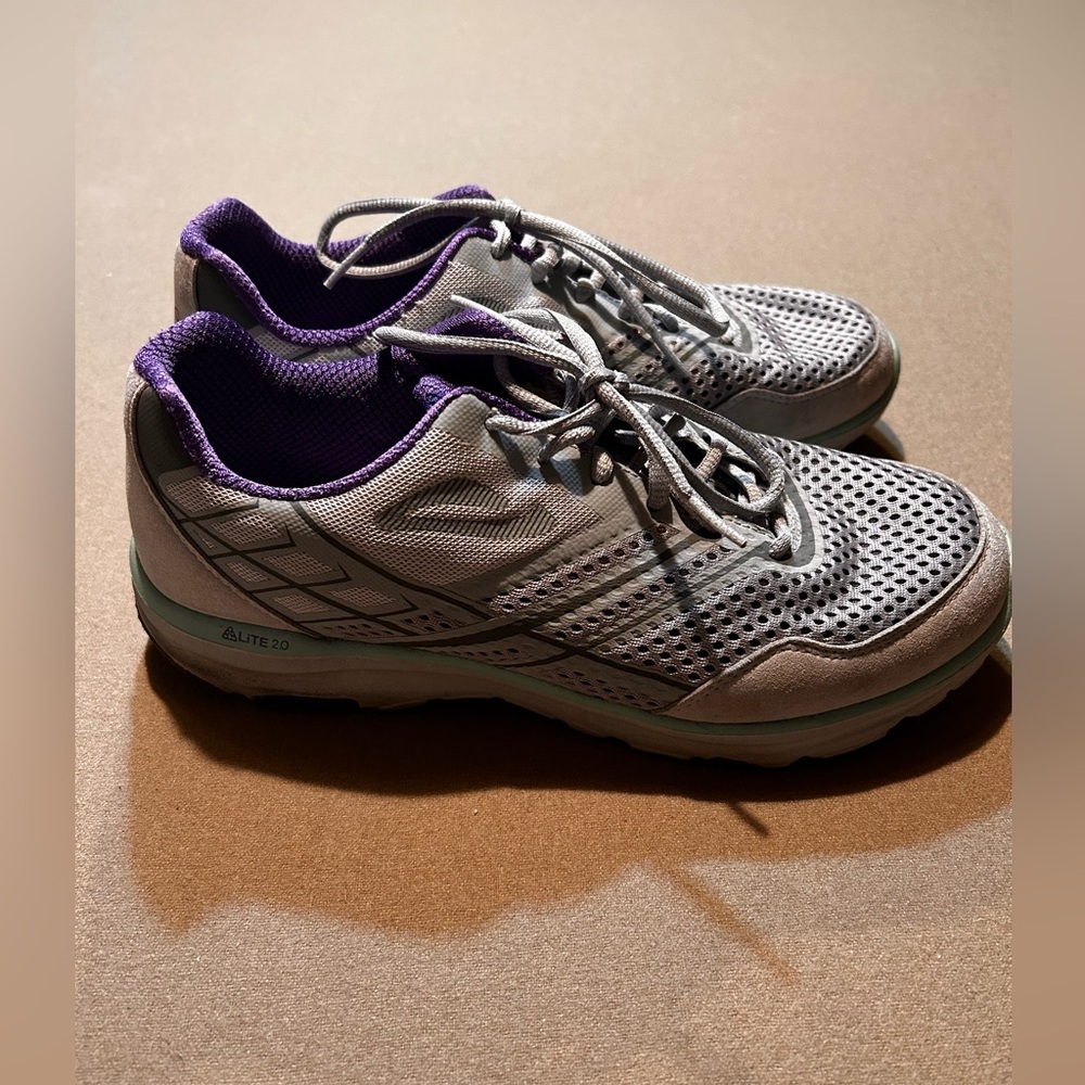 Women's Abeo The Walking Company Gray and Purple Athletic Shoes Size 9.5​